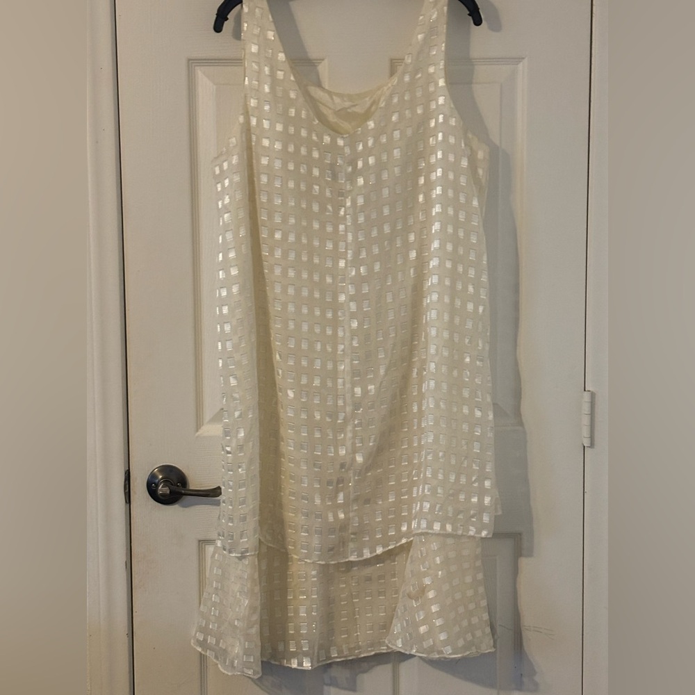 Chic Cream Sleeveless Dress size 22